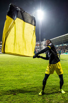 Damion Lowe of Start celebrates