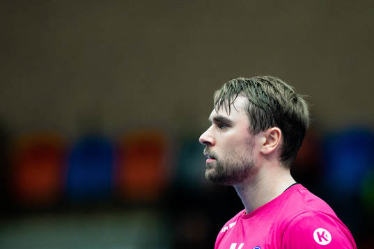 Hallbys målvakt Samuel Johannesson deppar