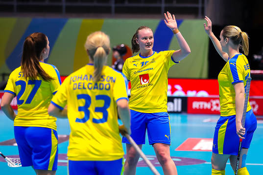 Bläddra bland fler bilder av Floorball, Women, World Cup, quarterfinal, Sweden - Germany