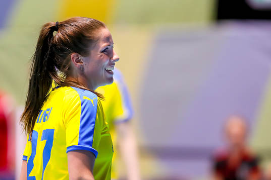 Sara Steen of Sweden celerbrates