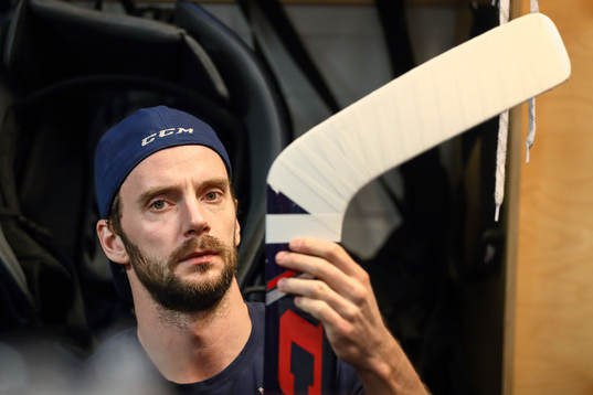 Linköpings målvakt Jonas Gustavsson före ishockeymatchen