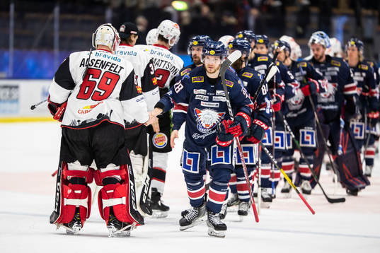 Linköpings Jaakko Rissanen deppar