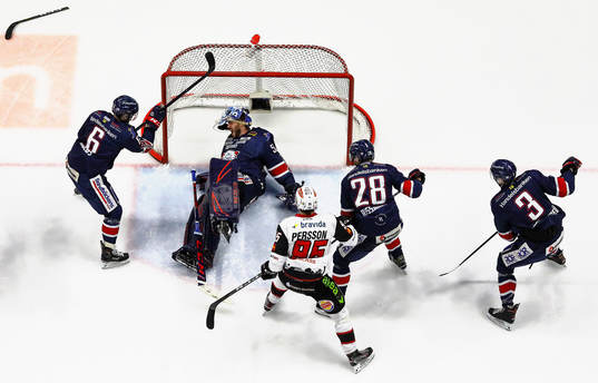 Mål 2-1 av Malmö Redhawks Christoffer Forsberg förbi