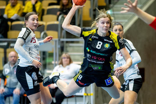 Sävehofs Johanna Forsberg mot Lugis Olivia Löfqvist