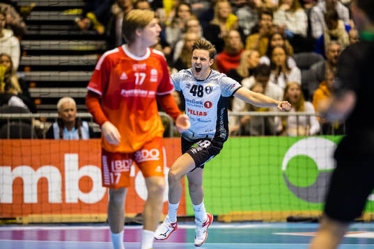 Sigvaldi Guðjónsson of Elverum celebrates