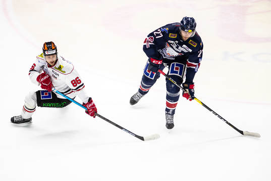 Örebros Mathias Bromé och Linköpings Dan Pettersson