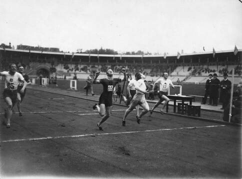 Svenska mästerskapstävlingarna. Final 100 meter. 1920.