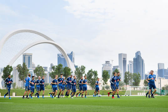 The players warm up
