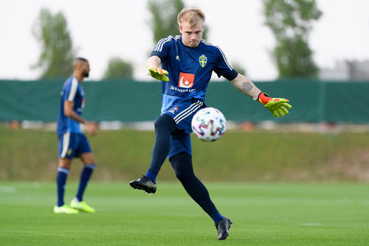 Goalkeeper Isak Pettersson