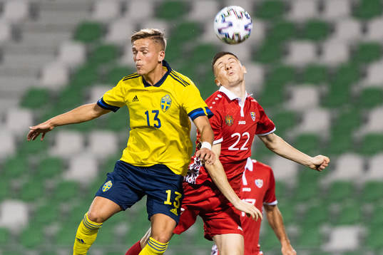 Jesper Karlsson of Sweden and Dinu Graur of Moldova
