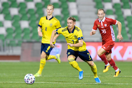 Simon Hedlund of Sweden