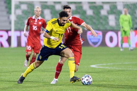 Daleho Irandust of Sweden and Cristian Dros of Moldova