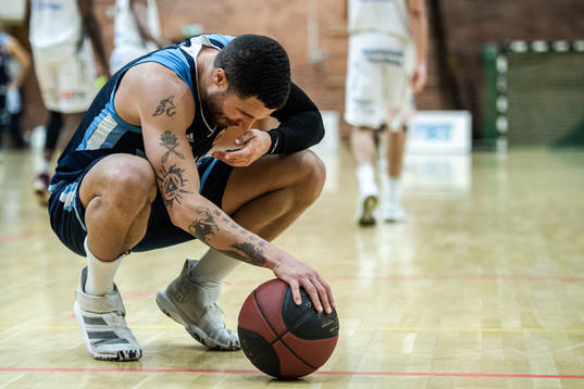 Djurgårdens Brandon Barton har ont