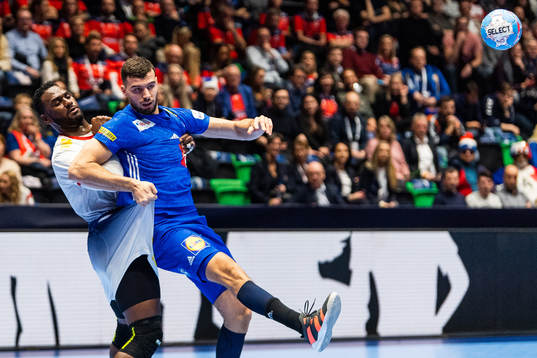 Alexis Borges Hernandez of Portugal and Nedim Remili of