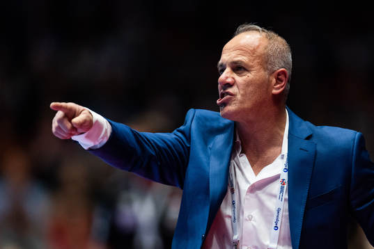 Bilal Suman, head coach of Bosnia and Herzegovina, reacts