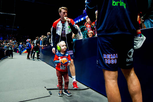 Kristian Bjørnsen of Norway with his family