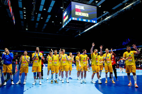 Vladimir Vranjes and the players of Bosnia-Herzegovina