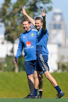 Assistant coach Peter Wettergren and goalkeeper coach Maths