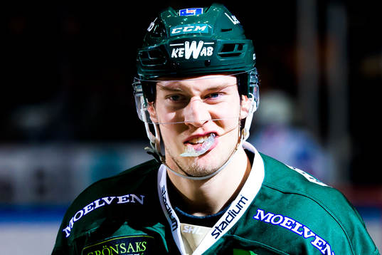 Färjestads Victor Ejdsell jublar