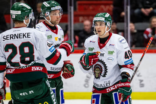 Frölundas Joel Mustonen (h) jublar