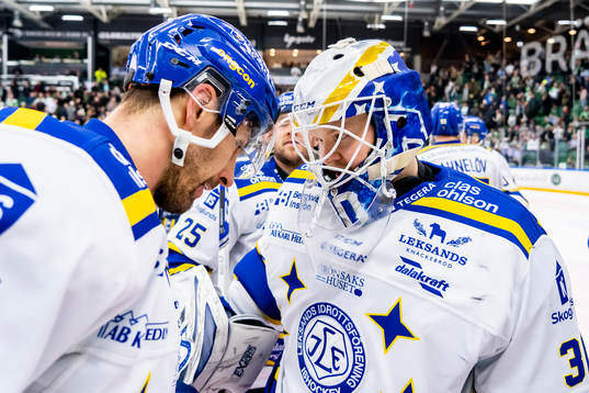 Leksands målvakt Janne Juvonen jublar