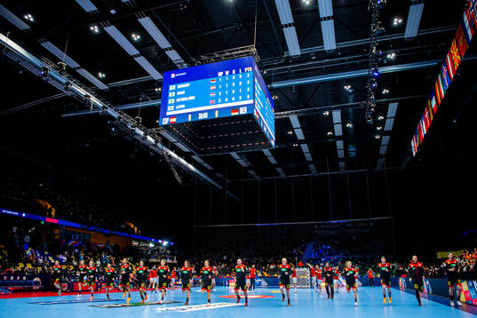 The players of Germany warm up