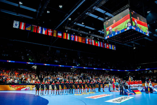 The players of Germany line up
