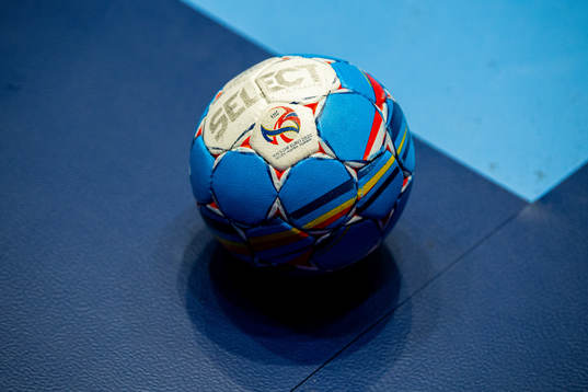 The official Select match ball