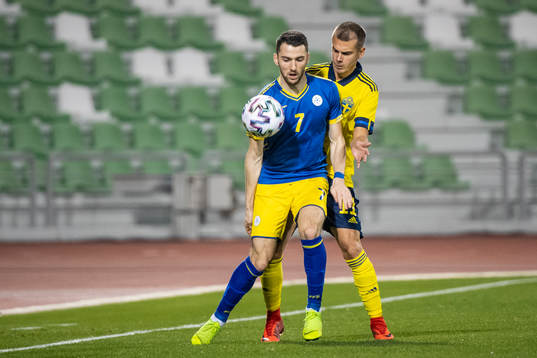 Zymer Bytyqi of Kosovo and Alexander Kacaniklic of Sweden