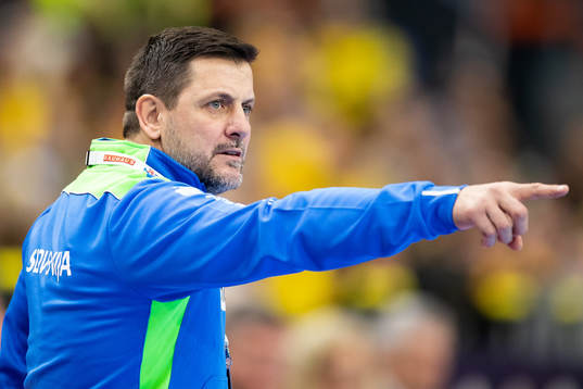 Head coach Ljubomir Vranjes of Slovenia