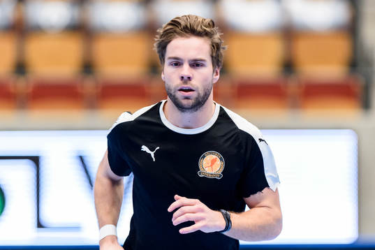 Höllvikens Johannes Wilhelmsson innnan innebandymatchen i