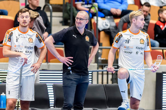 Höllvikens  Axel Rasmussen  och tränare Joon Berggren