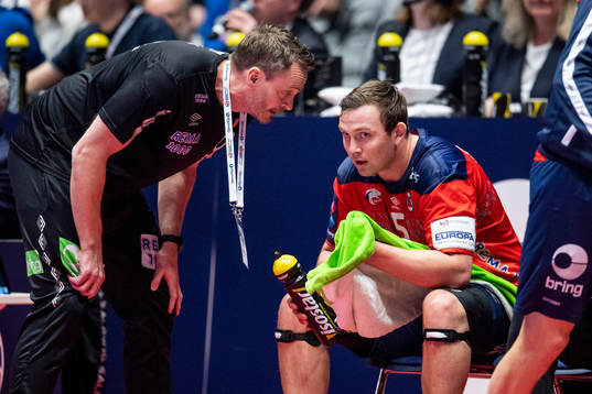 Christian Berge, head coach of Norway, and Sander Sagosen