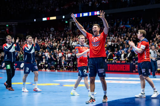 Harald Reinkind of Norway celebrate