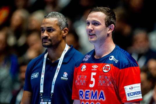 Sander Sagosen of Norway and Didier Dinart, head coach of