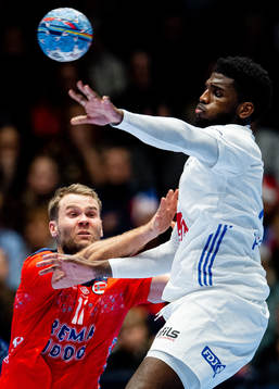 Petter Øverby of Norway and Dika Mem of France