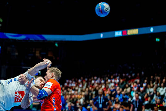 Romain Lagarde of France and Magnus Gullerud of Norway
