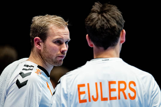 Goalkeepers Bart Ravensbergen and Gerrie Eiljers of