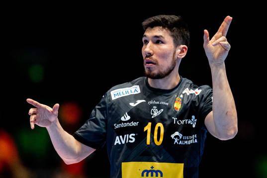 Alex Dujshebaev Dovichebaeva of Spain