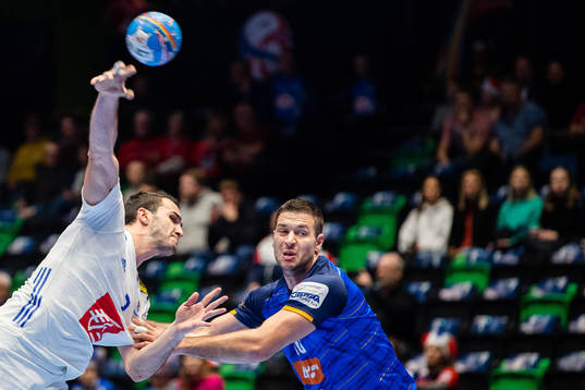 Romain Lagarde of France and Marko Panić of