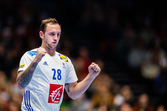 Valentin Porte of France celebrates
