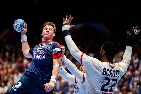 Gøran Johannessen of Norway and Alexis Borges Hernandez of
