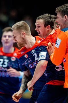 Tom Kåre Nikolaisen, Sander Sagosen and goalkeeper