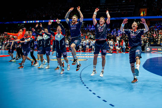 Goalkeeper Torbjørn Bergerud, Christian O'Sullivan, Eivind