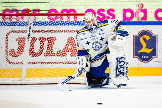 Leksands målvakt Janne Juvonen deppar