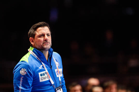 Head coach Ljubomir Vranjes of Slovenia