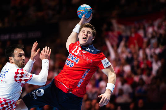 Igor Karacic of Croatia and Gøran Johannessen of Norway