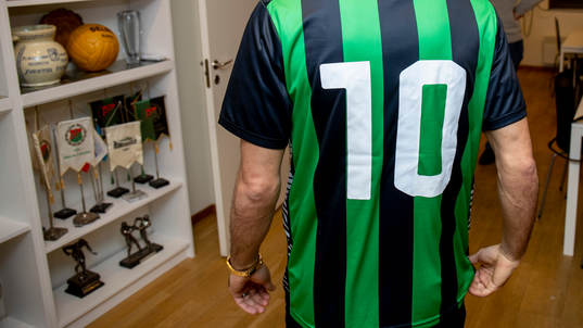 Mervan Celik skriver på för GAIS