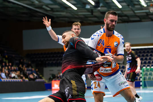 Kristianstads Teitur Örn Einarsson och HK Malmös Kassem