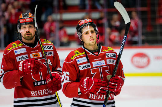 Örebros Stefan Warg  och Mathias Bromé  deppar